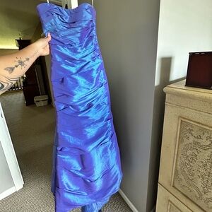Purple strapless mermaid prom/wedding dress. Few minor marks. Size 5/6